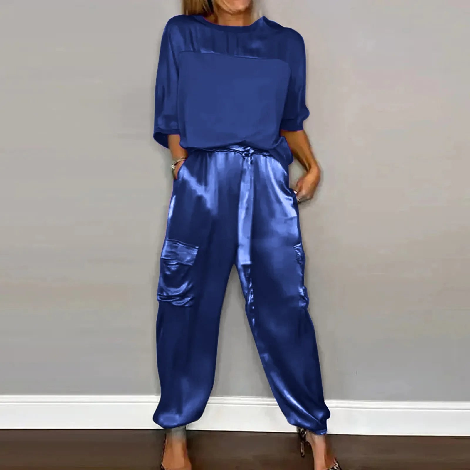 SUENTA Damen Satin Zweiteiler – Elegantes Set mit Halbärmeliger Atmungsaktiver Bluse Blau