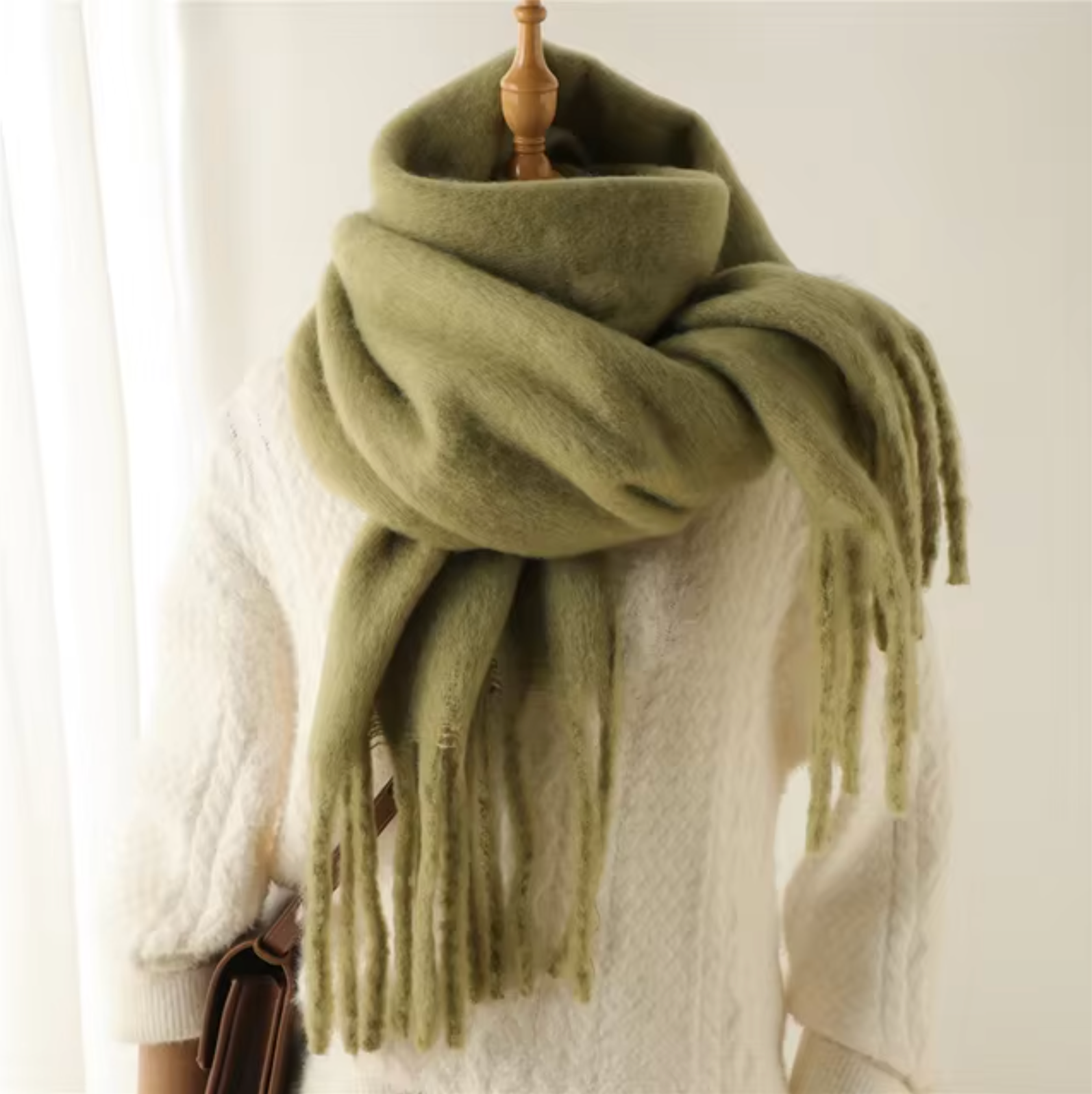 SUENTA Kaschmir-Winter-Schal cashmere-ähnlichem Stoff Lange Fransen Armeegrün Einheitsgröße