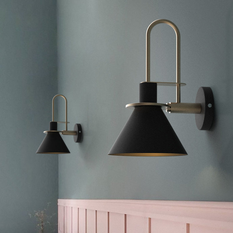 SUENTA Kegel-Wandleuchte Macaron Schwarz Weiß Grün Metall 1-Licht Schwarz