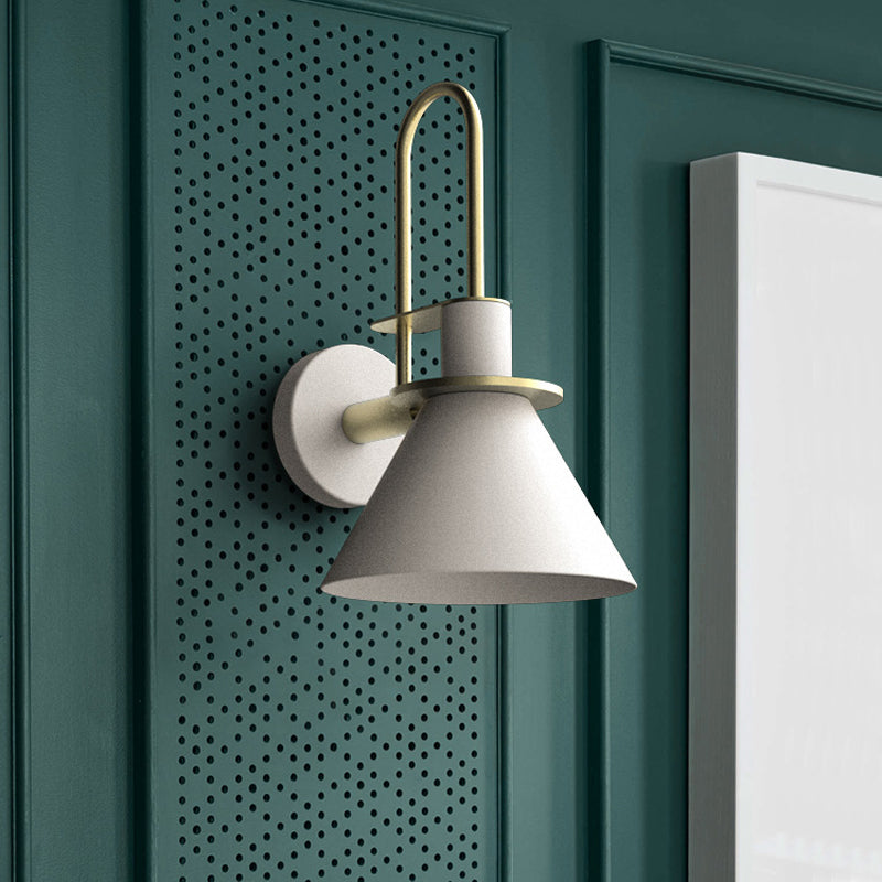 SUENTA Kegel-Wandleuchte Macaron Schwarz Weiß Grün Metall 1-Licht