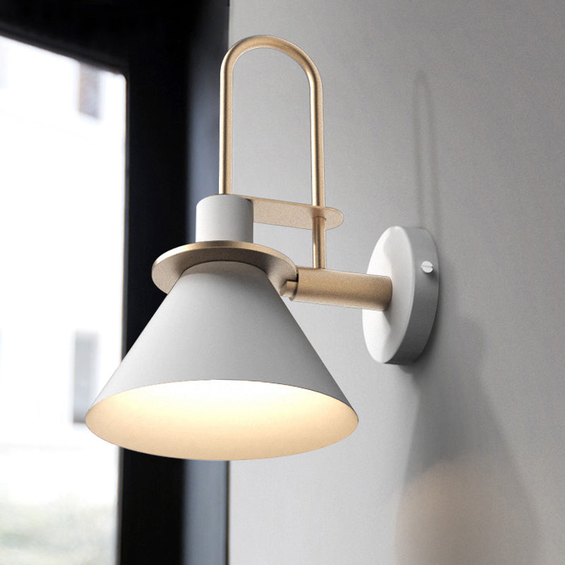 SUENTA Kegel-Wandleuchte Macaron Schwarz Weiß Grün Metall 1-Licht
