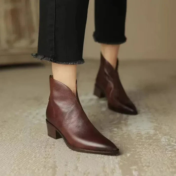 SUENTA Jorjo Damen Stiefeletten - Spitz, Leder mit Reißverschluss Braun