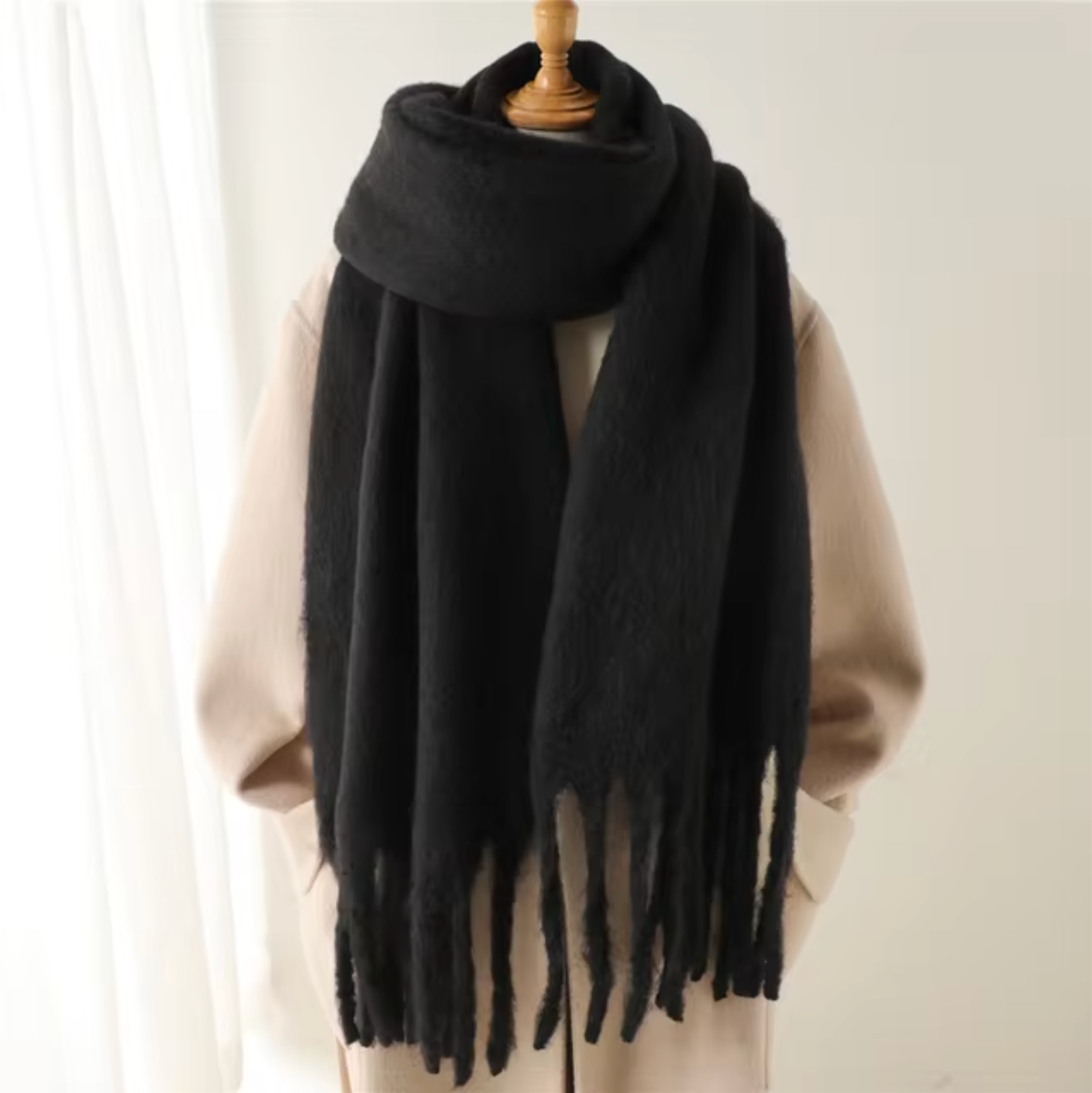 SUENTA Kaschmir-Winter-Schal cashmere-ähnlichem Stoff Lange Fransen Schwarz Einheitsgröße