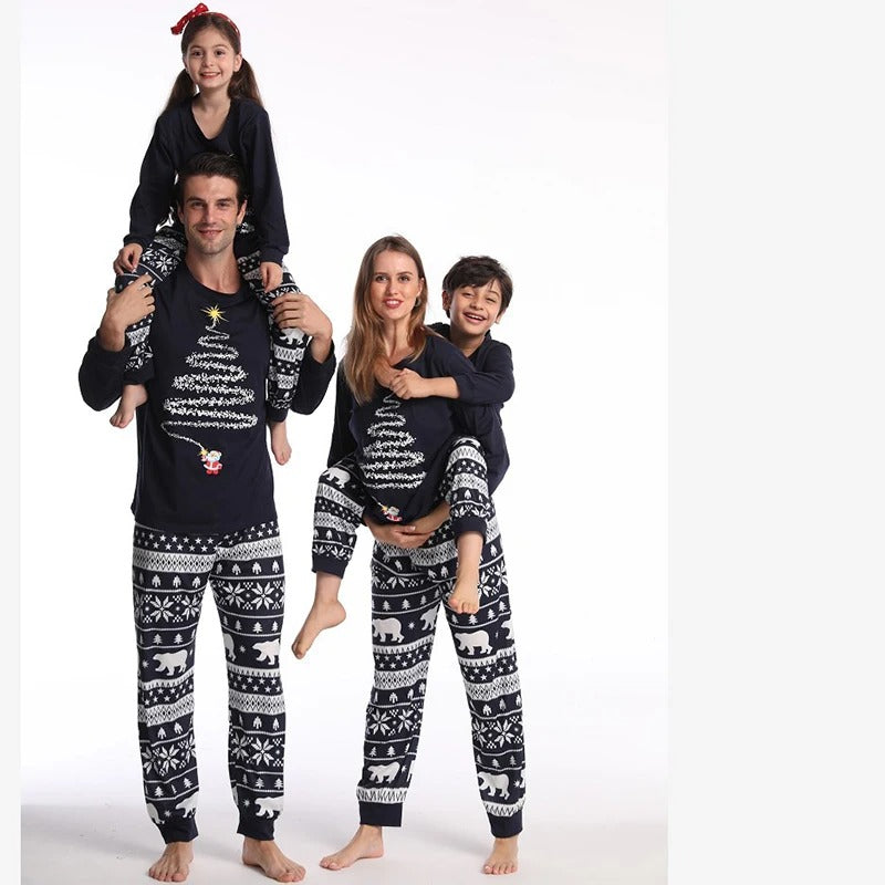 Chrismi - Familienmode Passendes Pyjama-Set für Weihnachten