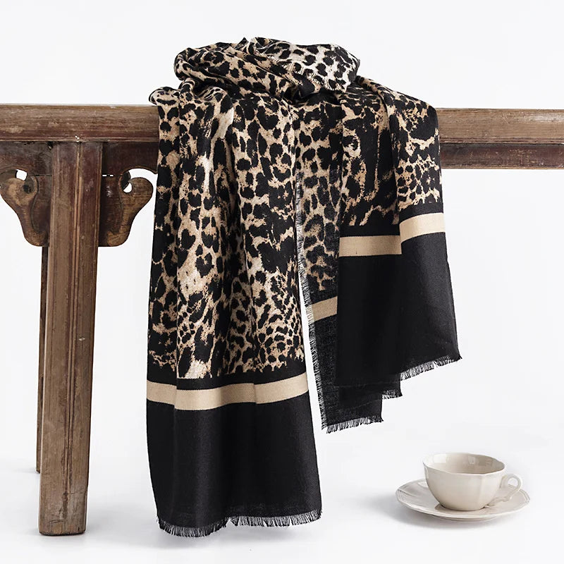 SUENTA Eleganter Schal Mit Leopardenmuster Schwarze Ränder Weich Schwarzer Leopard 65x190cm