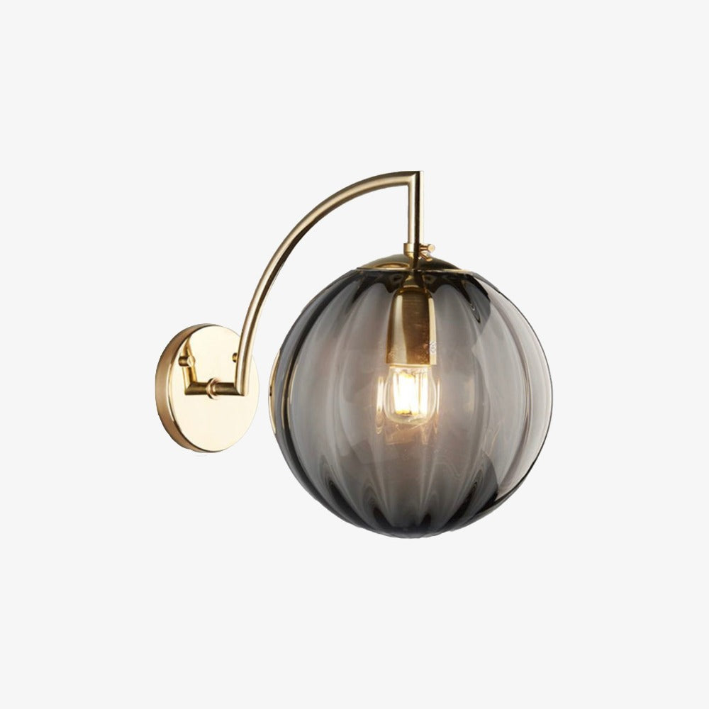 SUENTA Wandlampe LED in Gold mit rauchiger Glaskugel Scone Rauchgrau
