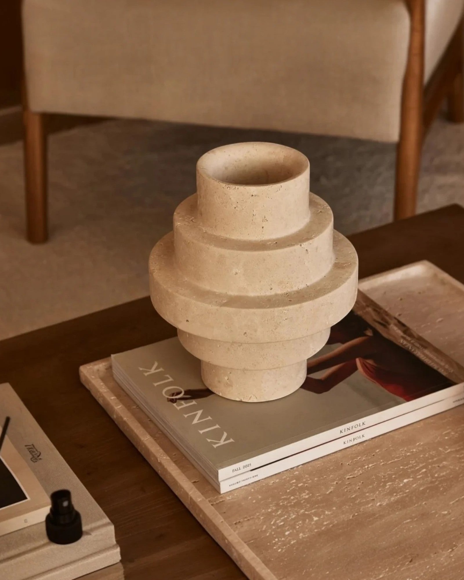 Bodenvase Beige Travertin Geometrisches Design für Moderne Dekoration 5