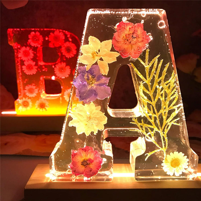SUENTA Buchstaben-Harzlampe getrockneten Blumen Buchstabendesign Ein