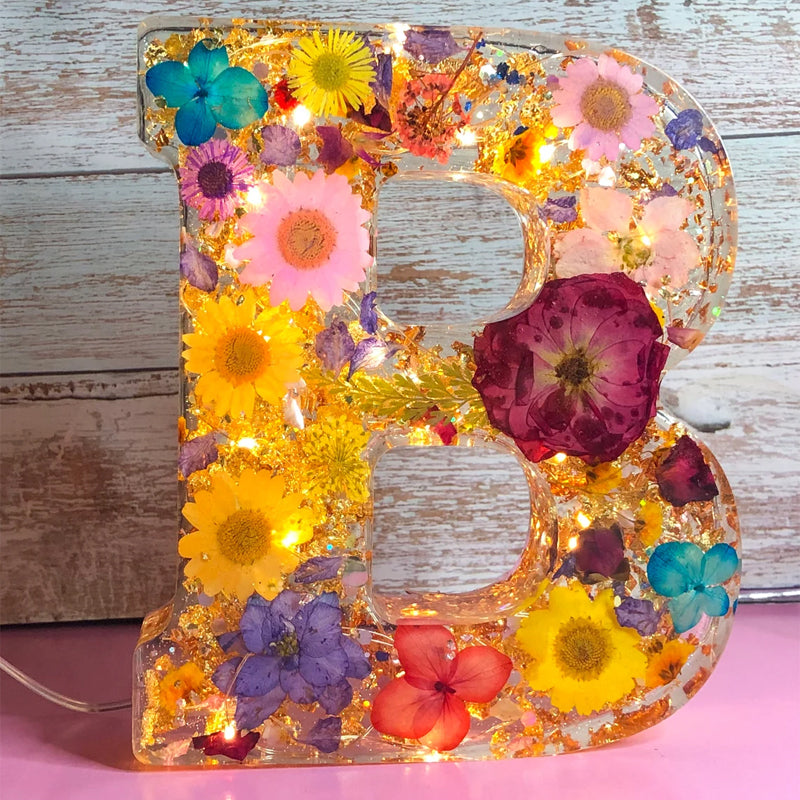 SUENTA Buchstaben-Harzlampe getrockneten Blumen Buchstabendesign B