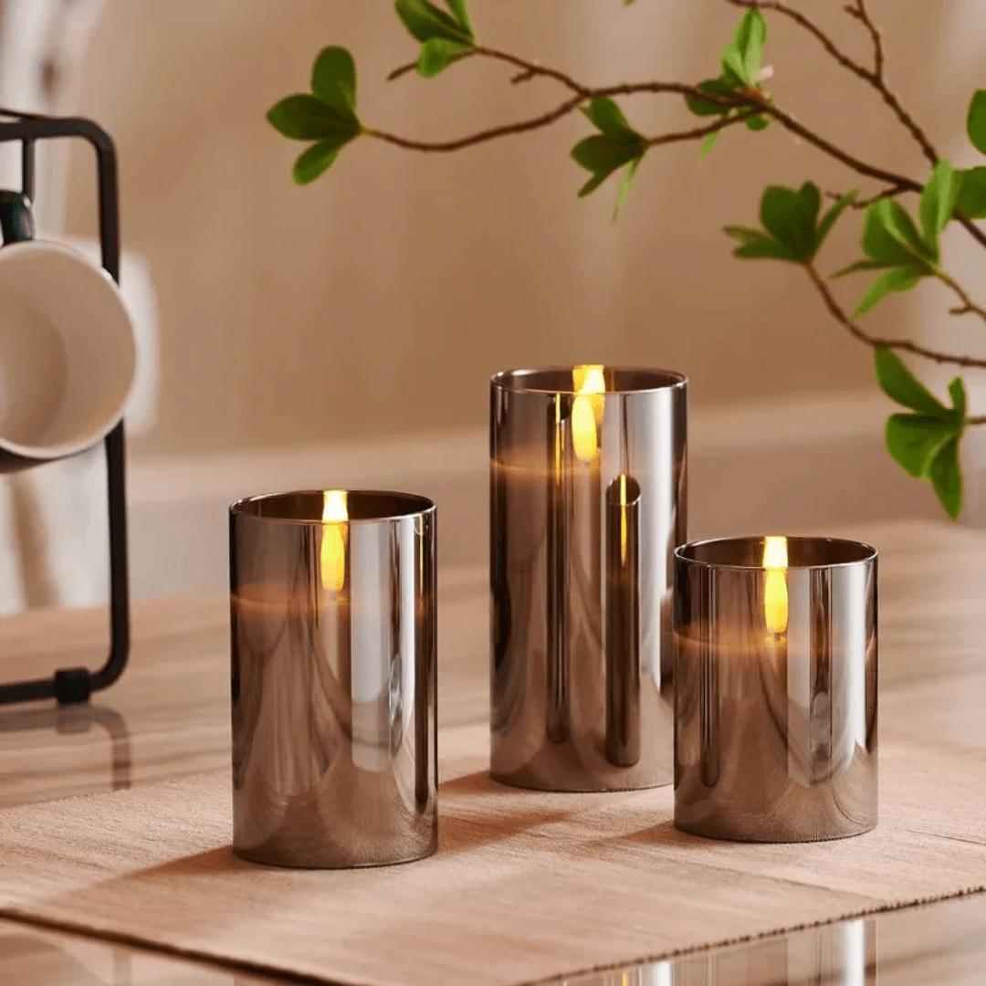 SUENTA Flammeneffekt Kerzen Dreier-Set Glashülle Warmweißes Licht