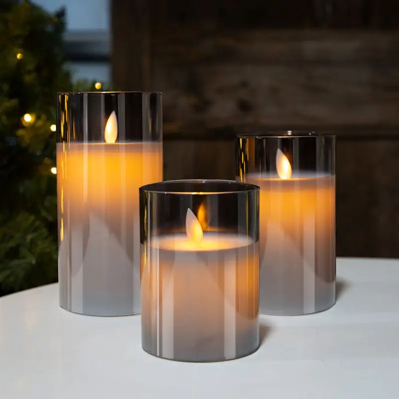 SUENTA Flammeneffekt Kerzen Dreier-Set Glashülle Warmweißes Licht