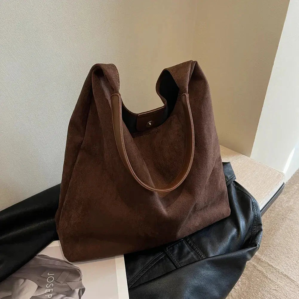 SUENTA Chloé | Damen-Schultertasche – Weiches Wildleder, luxuriöse Textur & Bohème-Eleganz Kaffee