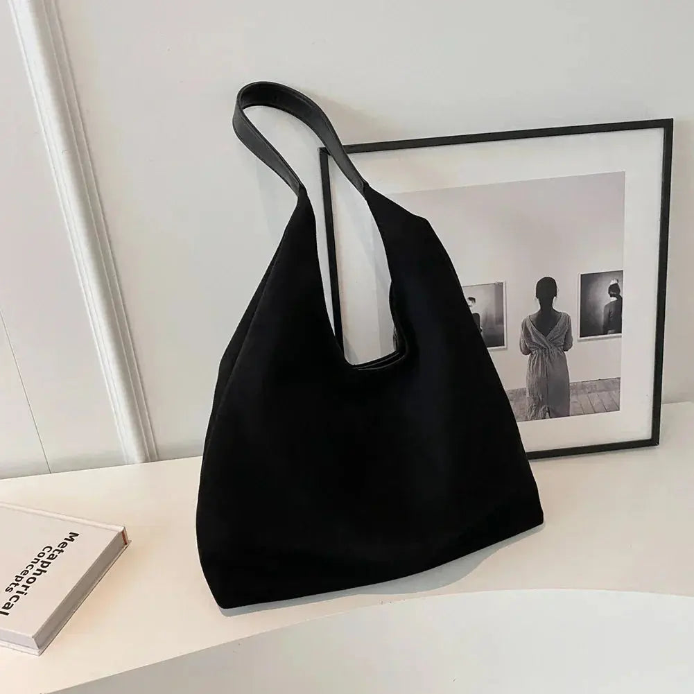 SUENTA Chloé | Damen-Schultertasche – Weiches Wildleder, luxuriöse Textur & Bohème-Eleganz Schwarz