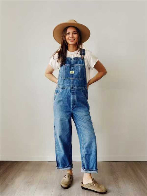 SUENTA Damen-Latzhose aus Denim Vintage-Look praktische Schlaufe grüne Ziernähte Mittelblau