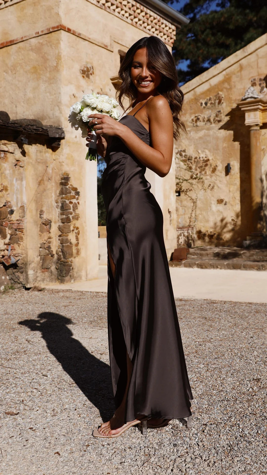 SUENTA Damen-Slipkleid Seidiger Stoff Gerader Ausschnitt Satin-Optik mit Seitenschlitz Espresso