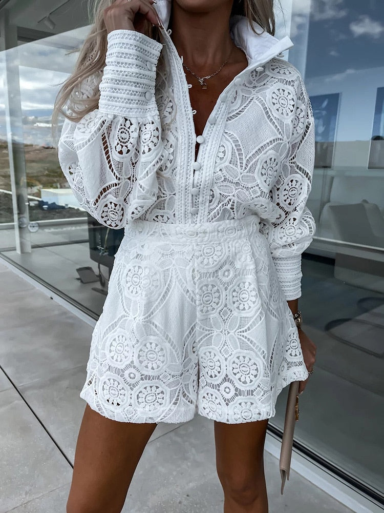 SUENTA Damen-Spitzenset Bluse mit langen Ärmeln Shorts mit hohem Bund Luftig Weiß