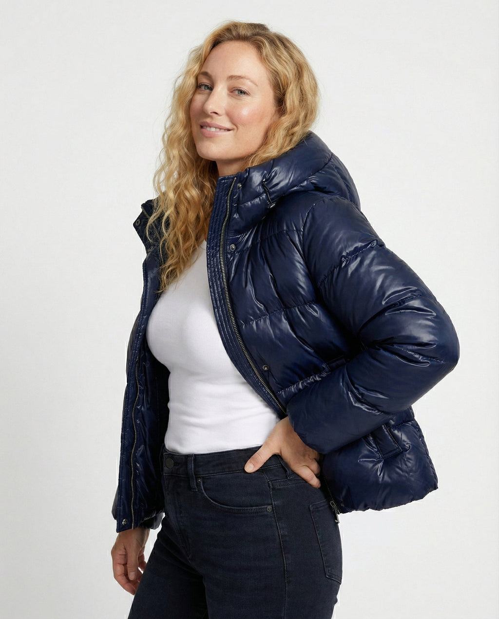 SUENTA Damen Kurze Steppjacke Mit Kapuze Glanz-Optik Hoher Stehkragen