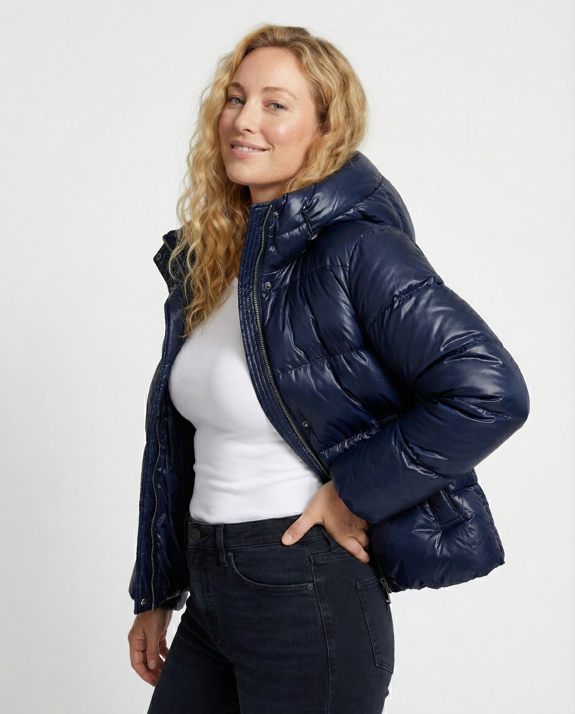 SUENTA Damen Kurze Steppjacke Mit Kapuze Glanz-Optik Hoher Stehkragen