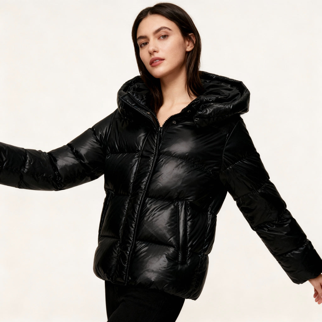 SUENTA Damen Ultraleichte Steppjacke Mit Kapuze Kunstfaser Und Taschen Schwarz