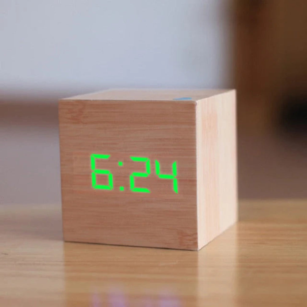 SUENTA Digitalwecker Kompakt Mit Helligkeit Nachtmodus Uhrzeit Holz Grün
