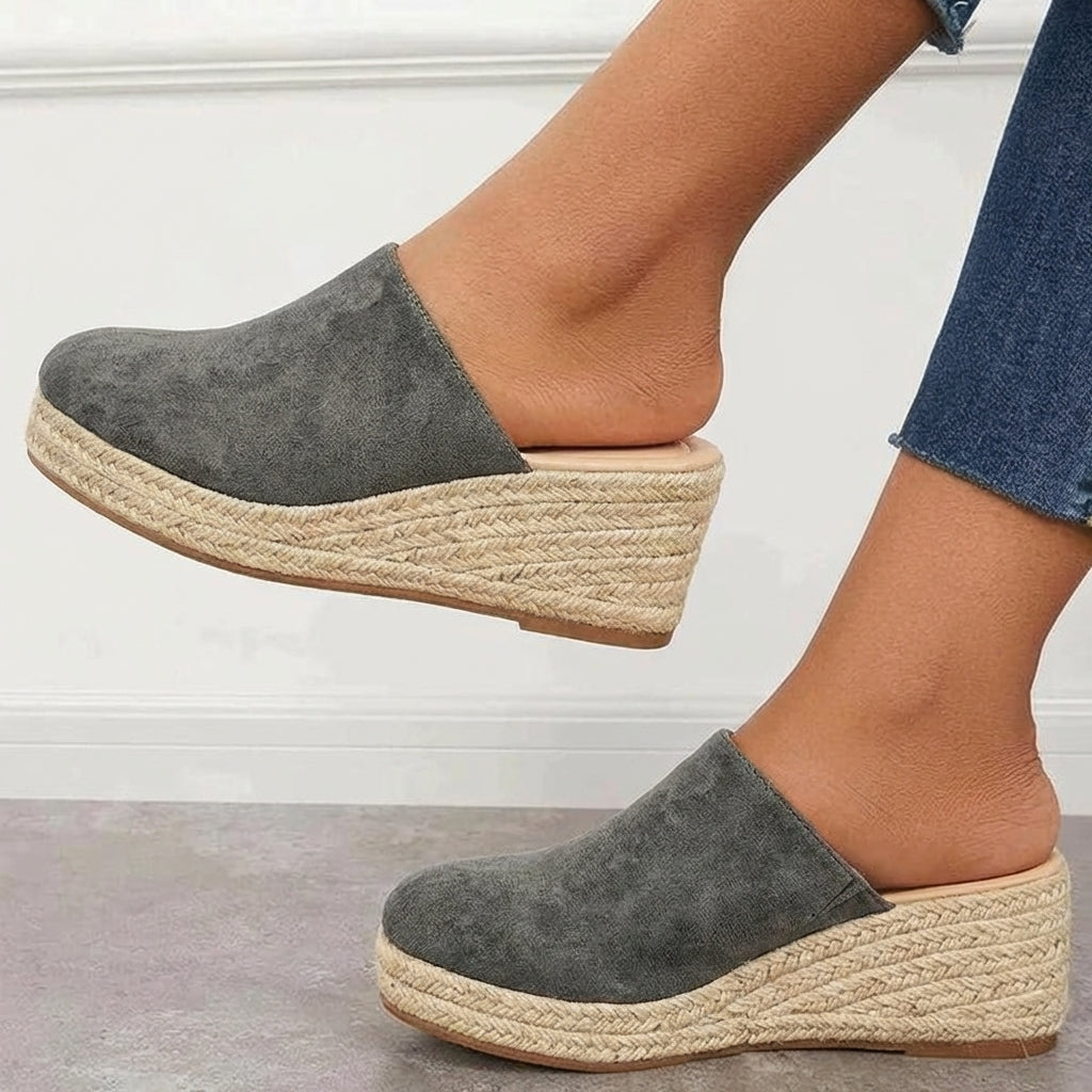 SUENTA Elegante Espadrille-Keilpantoletten mit schlankem, geschlossenem Zehenbereich Grau