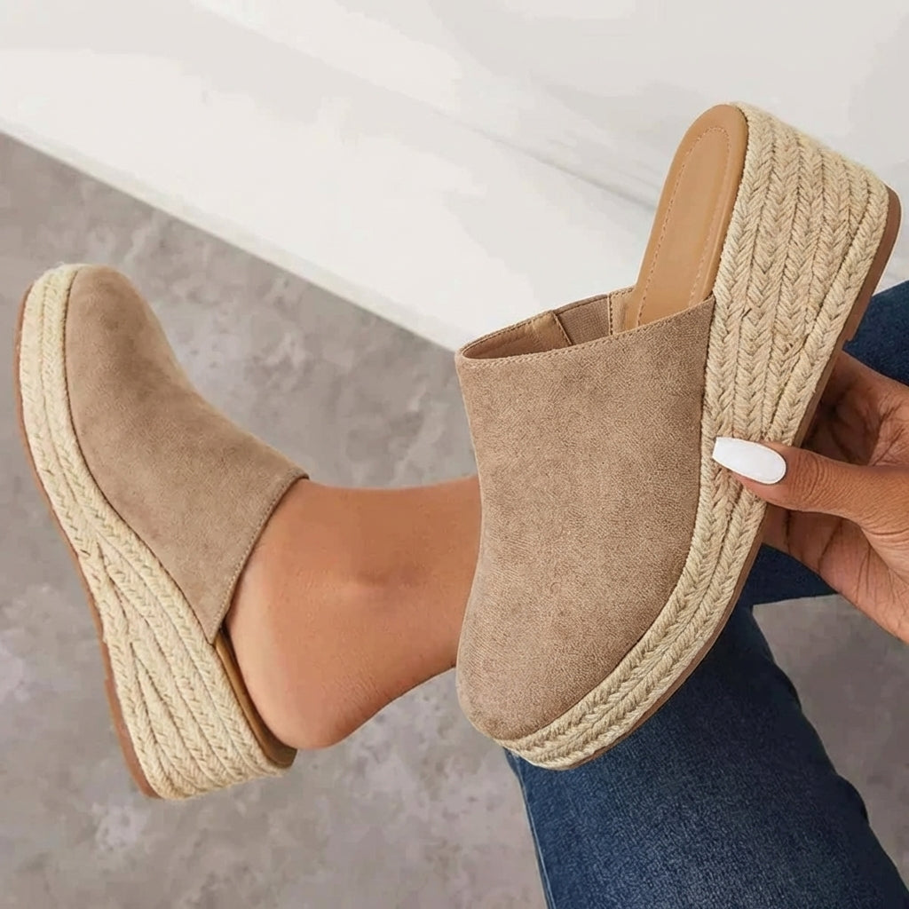 SUENTA Elegante Espadrille-Keilpantoletten mit schlankem, geschlossenem Zehenbereich