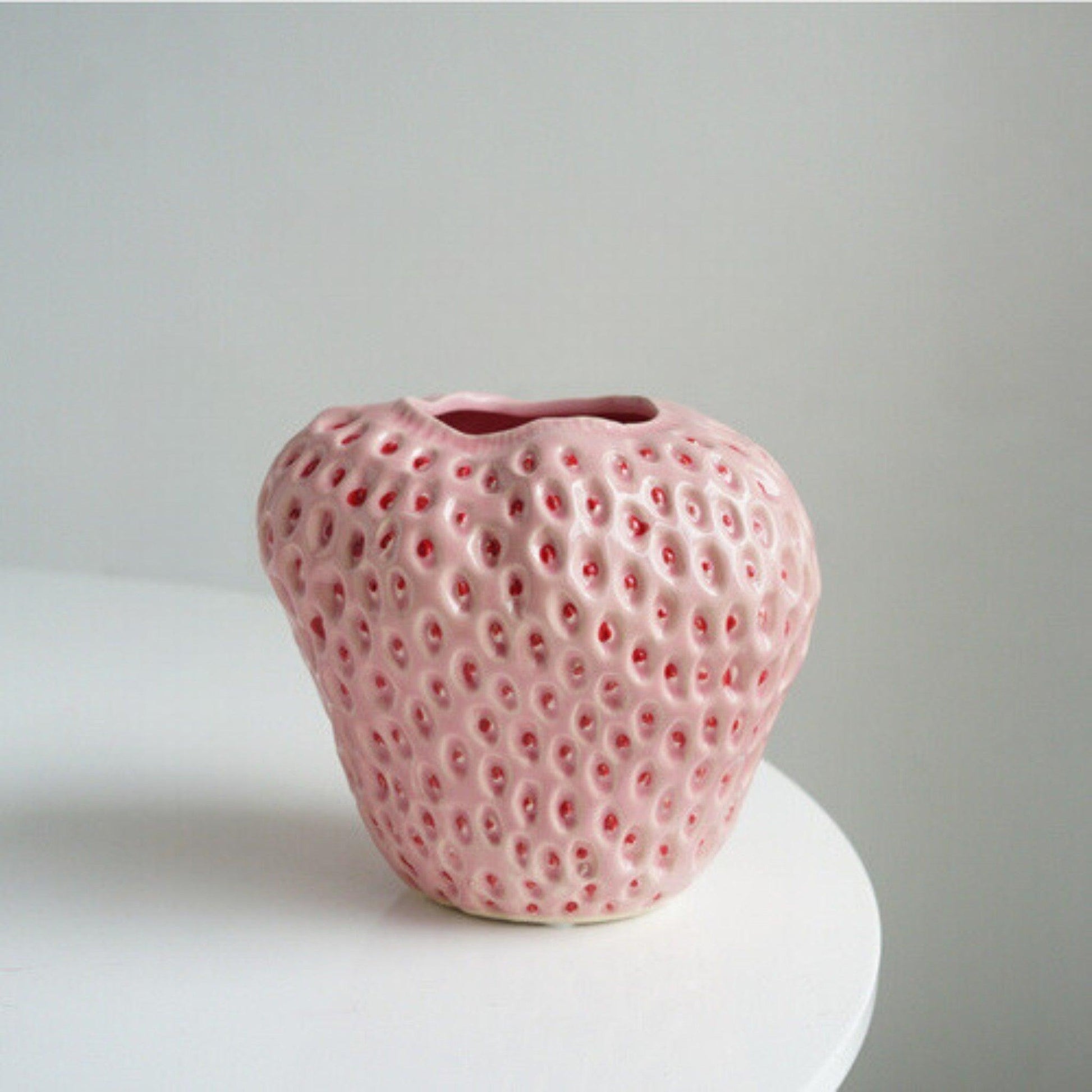 SUENTA Erdbeer Deko Vase Aus Keramik Für Blumen Und Tischdeko Rosa klein