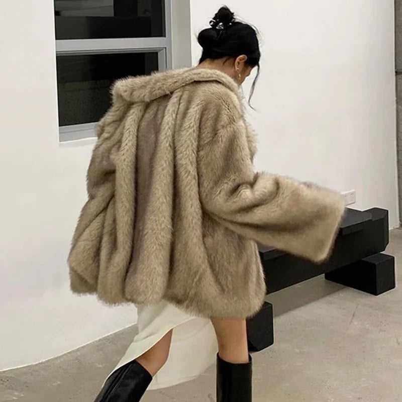 SUENTA Damen Pelzmantel Plüschpelzmode Luxuriösen Glamour Textur Kamel