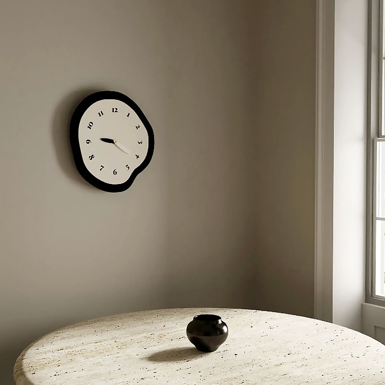 SUENTA Geformte Zeitwanduhr Abstraktes Design Leise Quarzpendelwerk