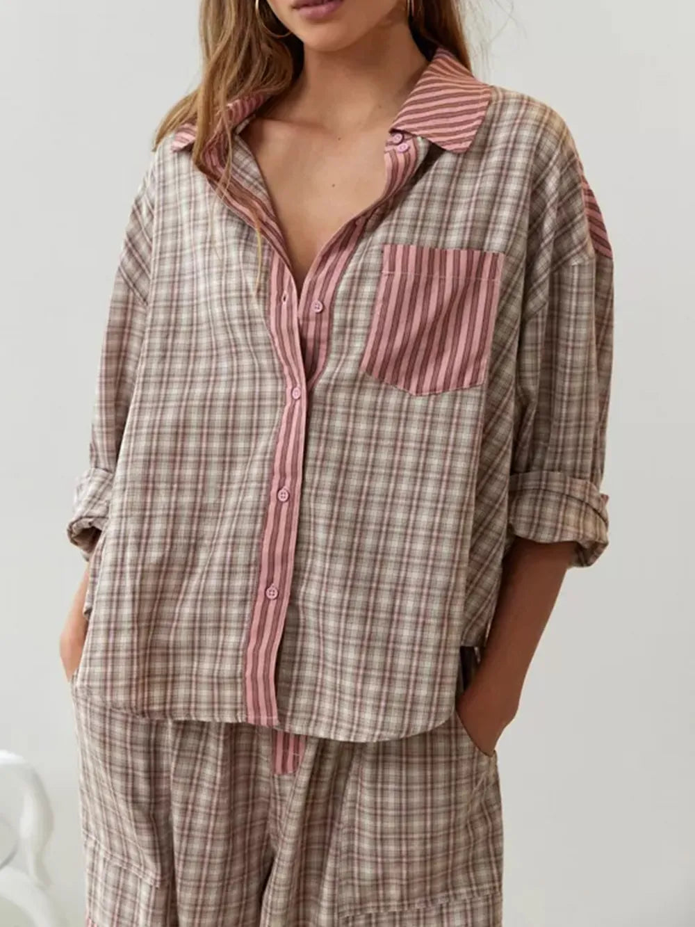 SUENTA Flōre | Damen Gestreiftes Pyjama-Set – Verspielte Details & Entspannte Silhouette