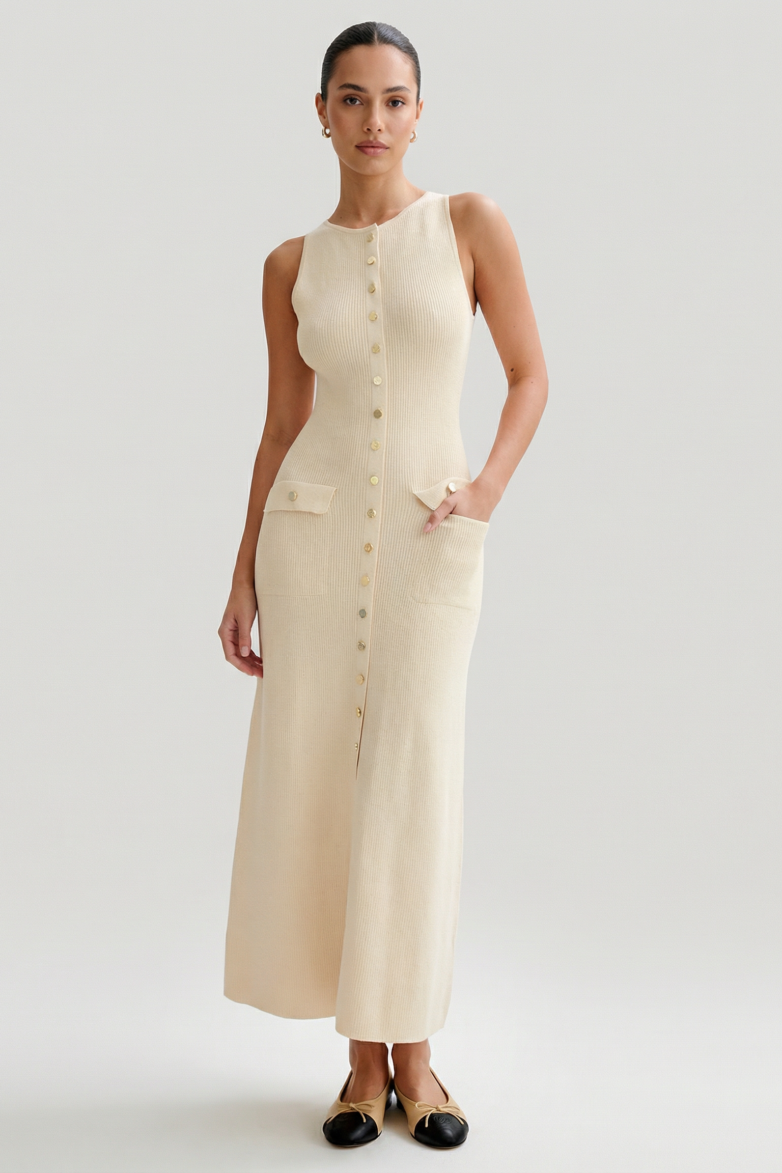 SUENTA Gestricktes Maxikleid – Elegantes ärmelloses figurbetontes Sommeroutfit Hellbeige