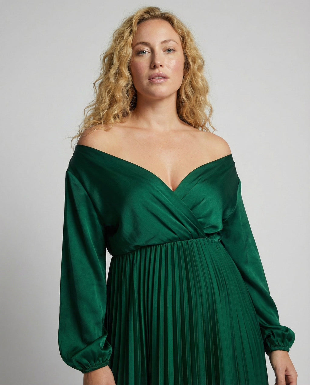 SUENTA Luma | Damen Schwangerschafts-Maxikleid – Schulterfreies Design & Elegante Plissierung