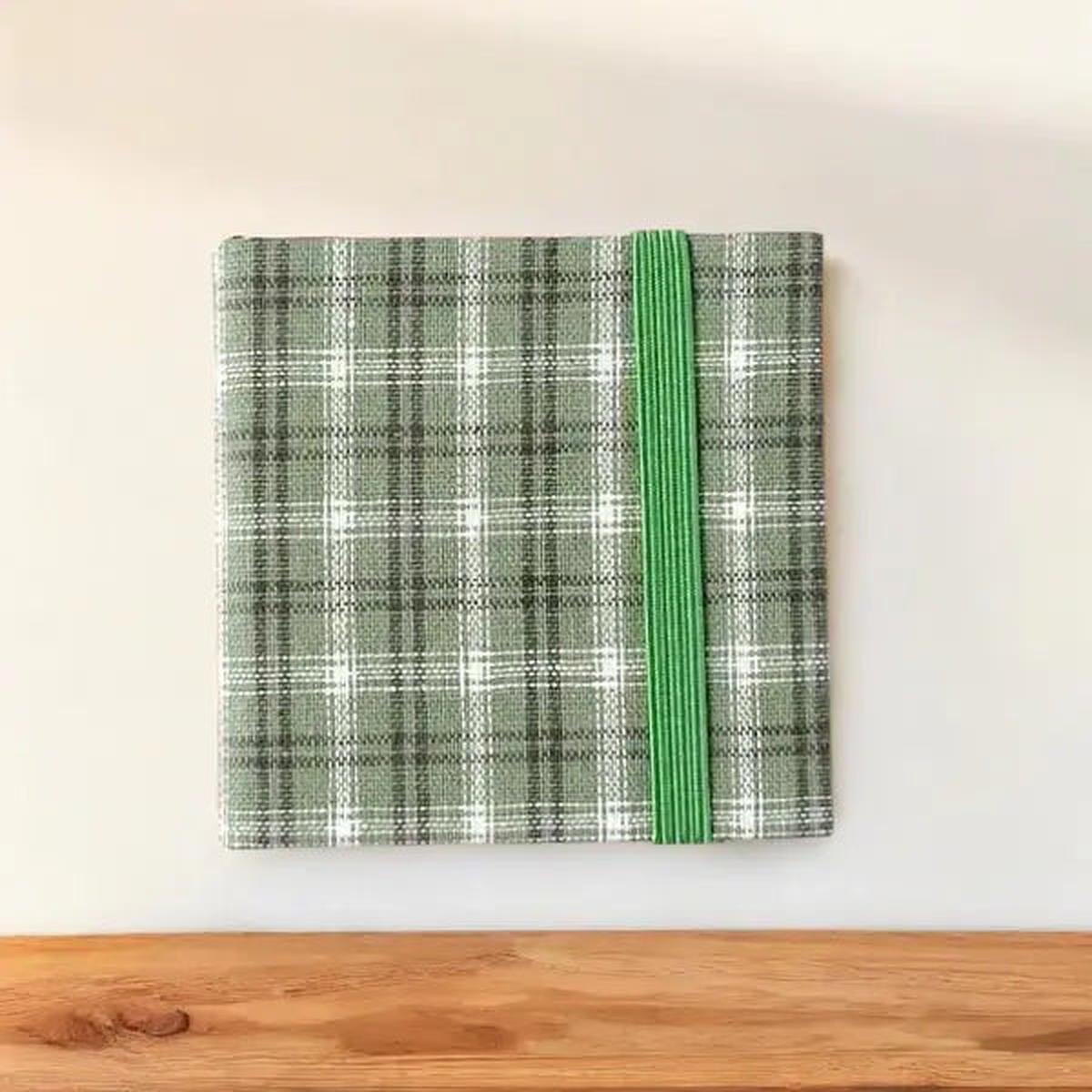 SUENTA Kompaktes Tragbares Aquarellset 24 Farben Und Minipinsel Grüne Decke