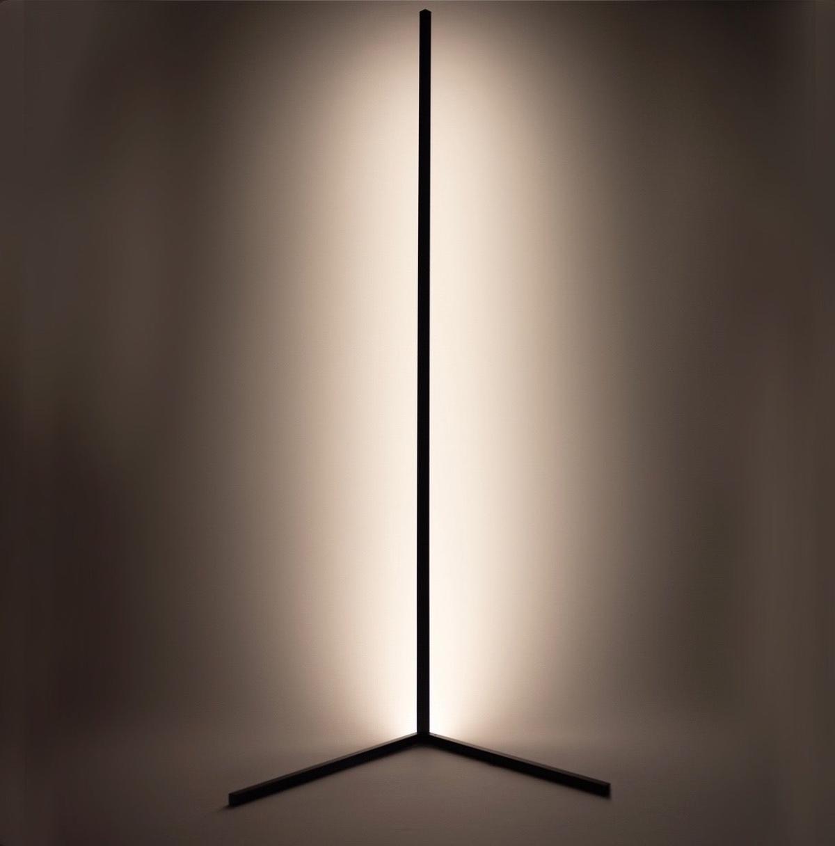 SUENTA LED Eckleuchte Mit Fernbedienung Und Dimmfunktion Für Räume Warm + Kaltweiß dimmbar Schwarz