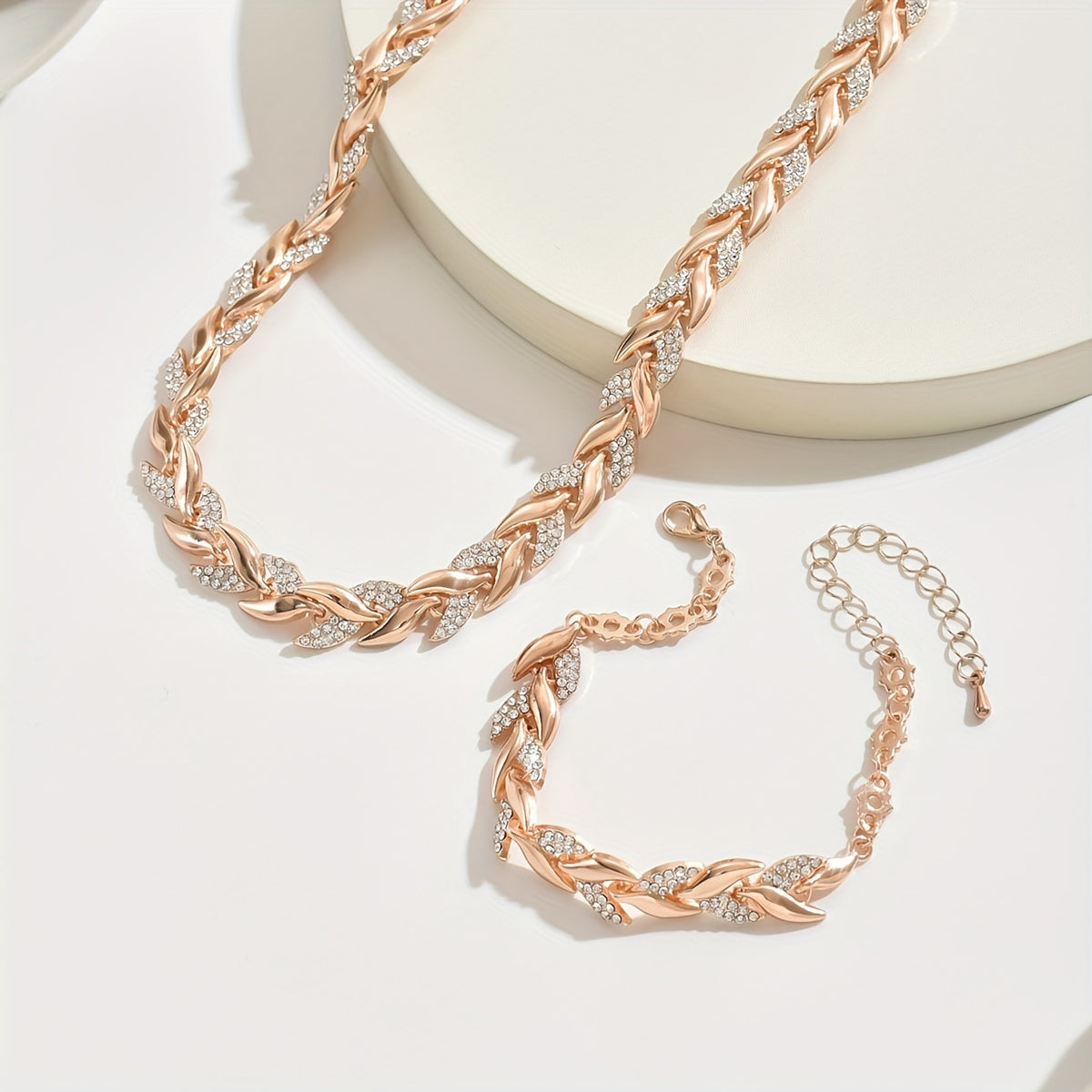 SUENTA Damen Halskette & Armband Meerjungfrau Eleganz Komforts