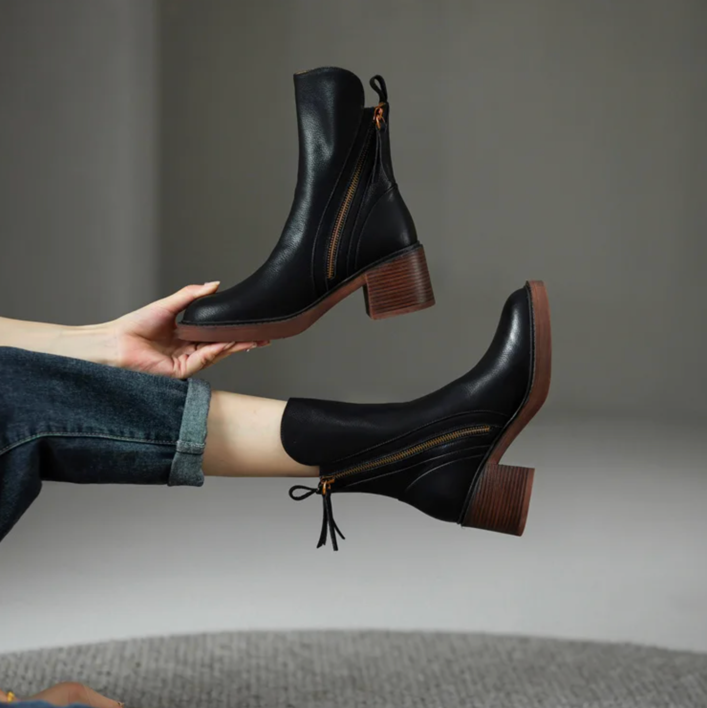 SUENTA Leder-Ankle-Boots Stilvolle Stiefeletten Weiche Leder Blockabsatz Reißverschluss