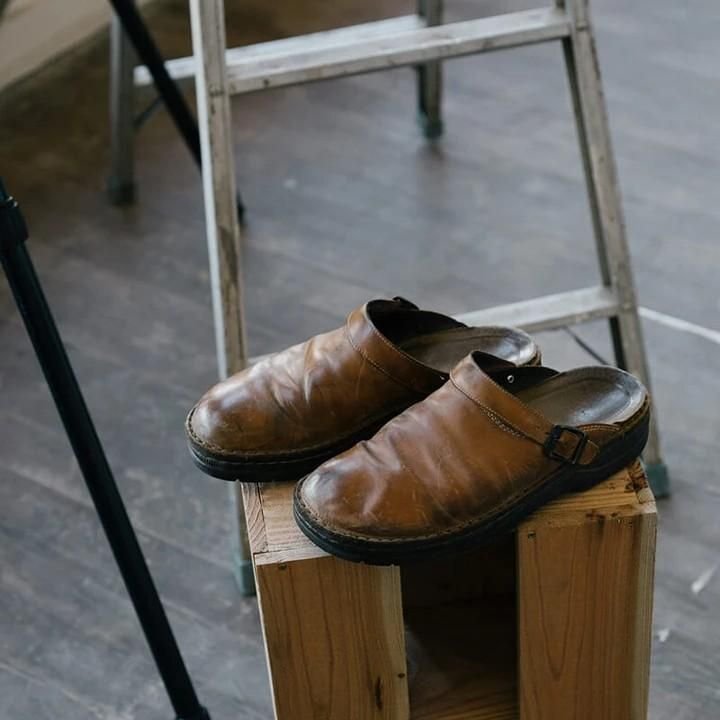 SUENTA Leder-Pantoletten zum Hineinschlüpfen für Herren und Damen