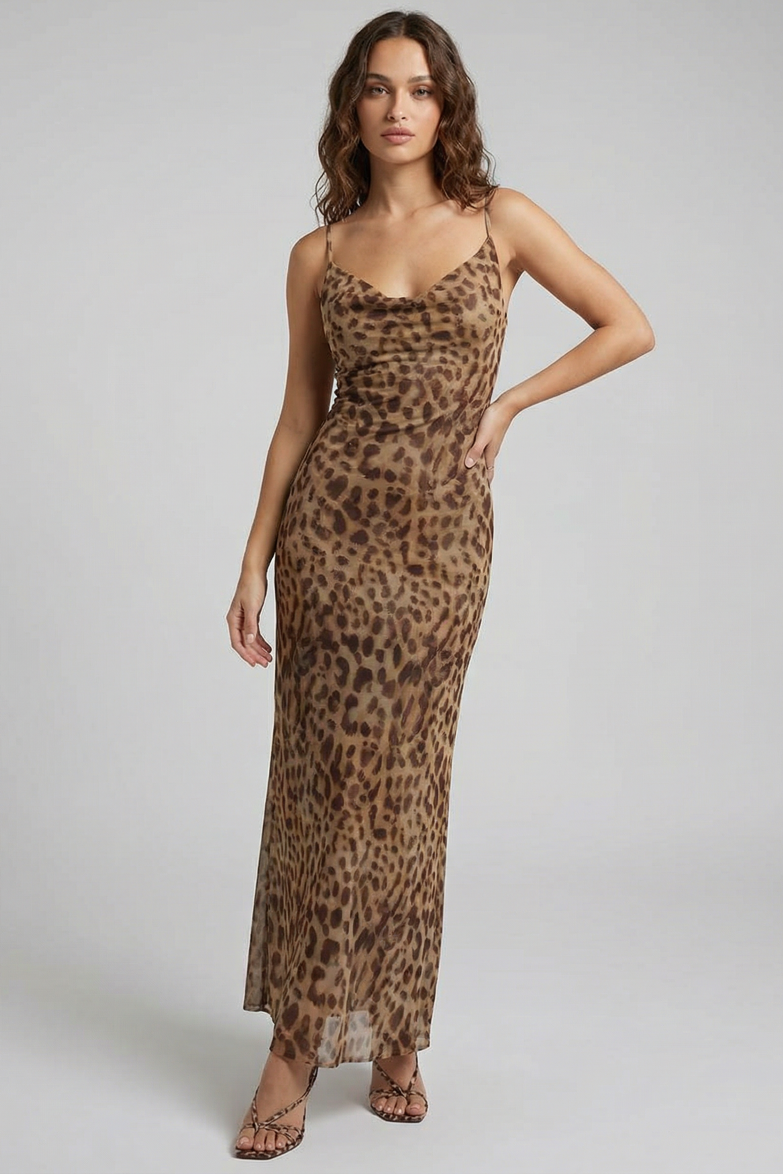 SUENTA Leopardenmuster-Swingkleid – Verspieltes Rüschen-Sommerparty-Outfit