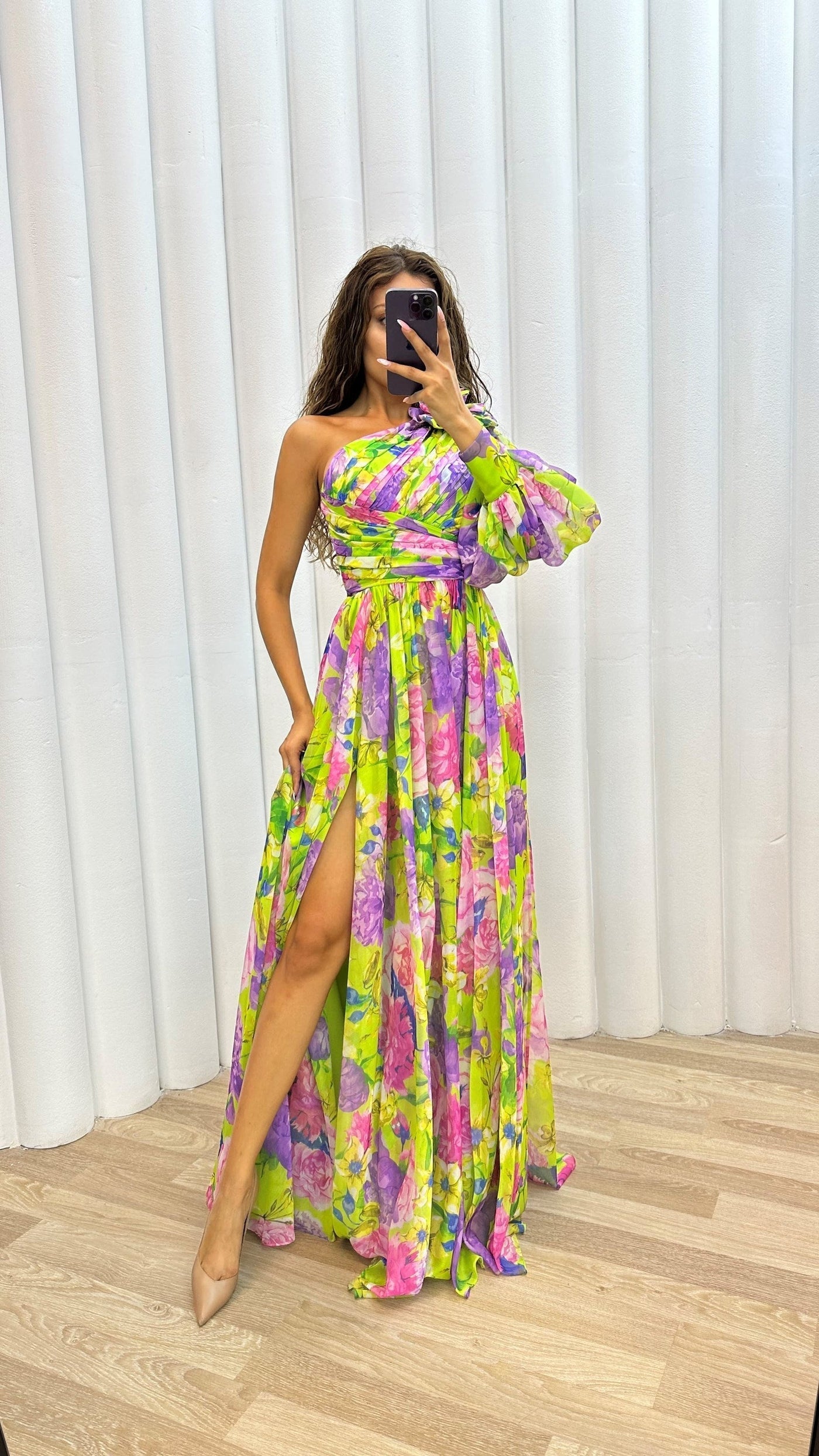 SUENTA Schulterfreien Blumenkleid Fließende Silhouette Florale Details Gelb
