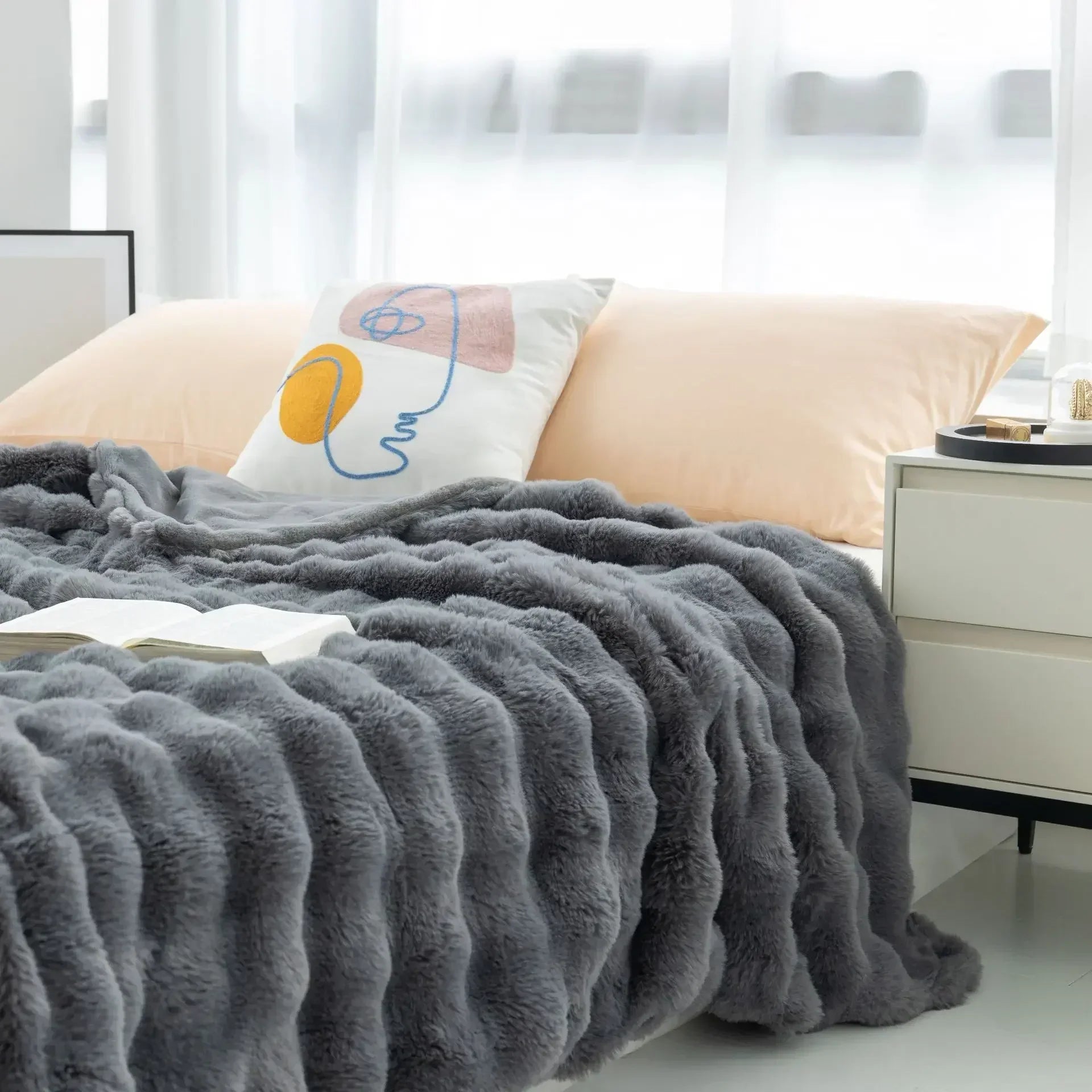 SUENTA Luxuriöse Fleece Decke Für Bett Und Sofa Wärme Und Weich Grau
