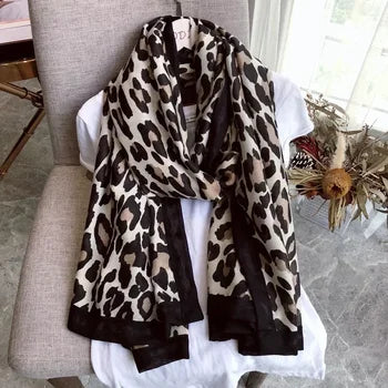SUENTA Eleganter Schal Mit Leopardenmuster Schwarze Ränder Weich