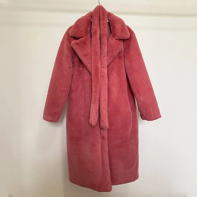 SUENTA Damen Pelzmantel Opulenten Glamour Seidige Plüschige Textur