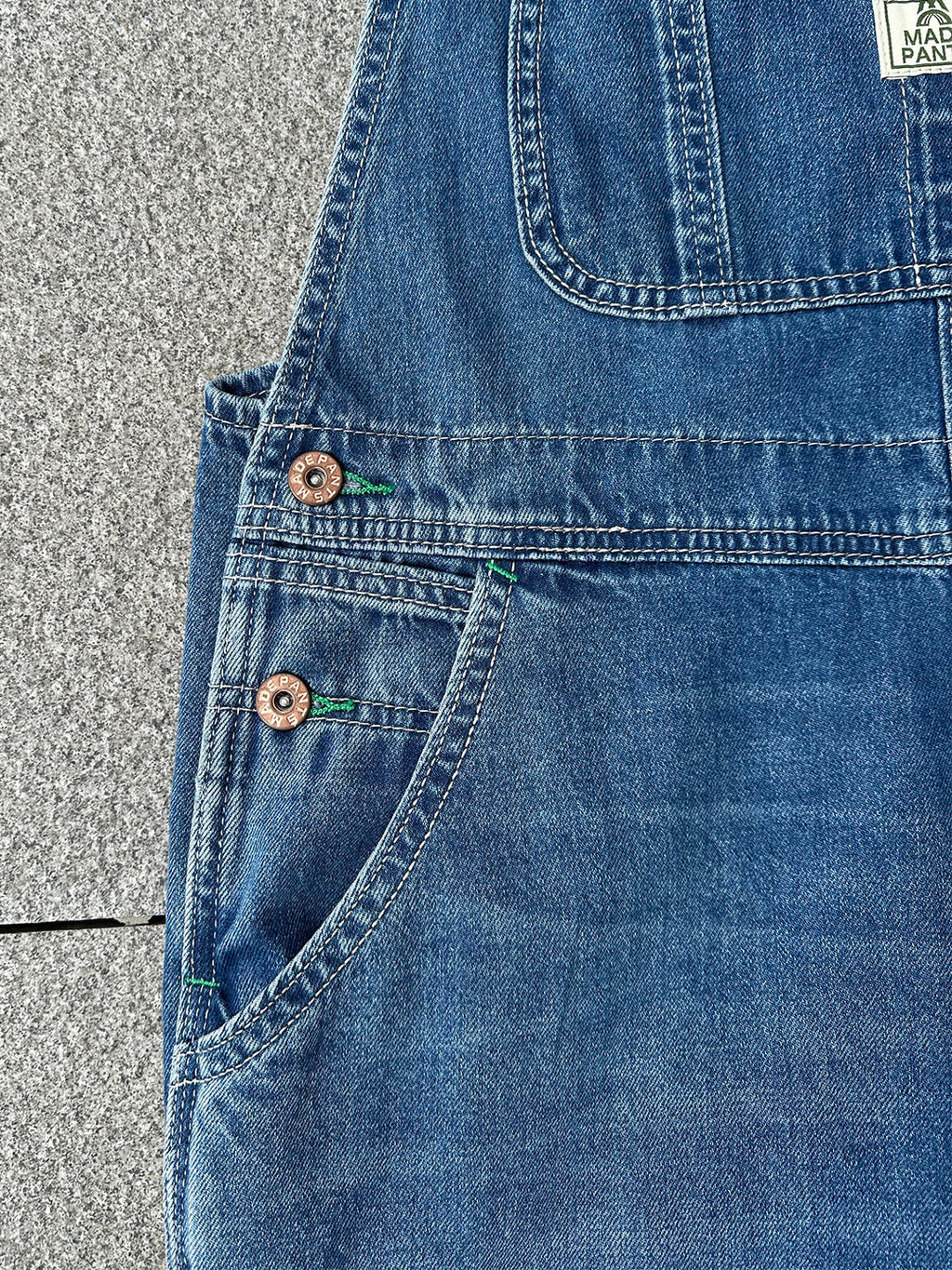SUENTA Damen Denim Latzhosen 11 oz. Denim Grüne Akzentnähte Overall