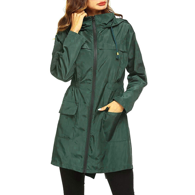 SUENTA Damen Regenjacke Längere Silhouette Mit Kapuze Regnerische Tage Optimalen Schutz Dunkelgrun