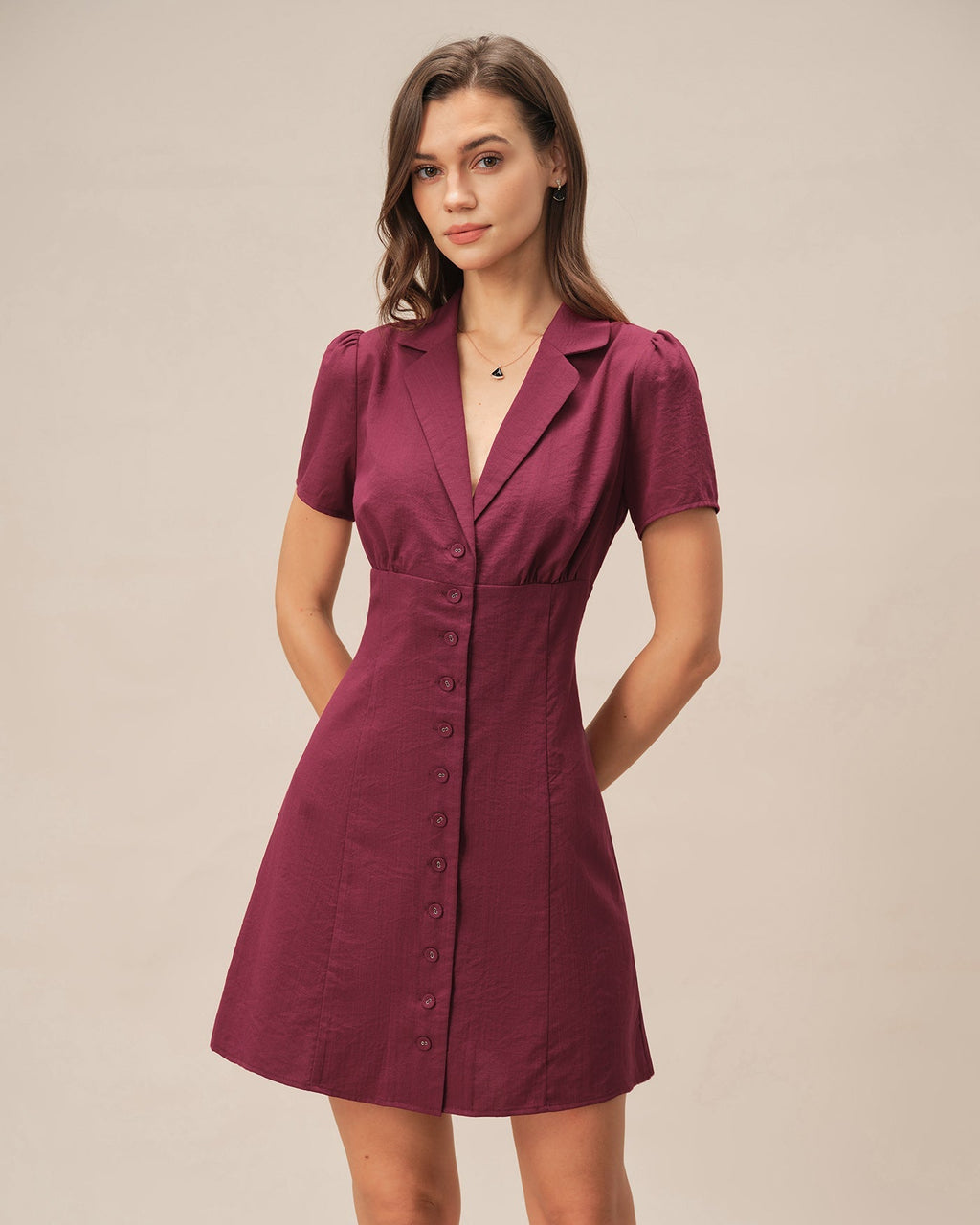 SUENTA Passion | Minikleid mit V-Ausschnitt für Damen – Figurschmeichelnde A-Linie mit Knöpfen Bordeaux