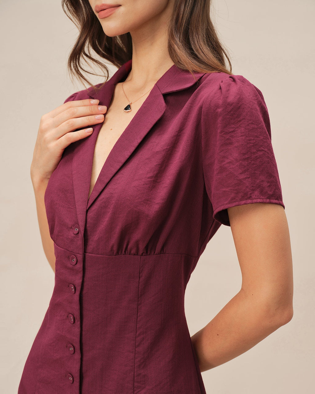 SUENTA Passion | Minikleid mit V-Ausschnitt für Damen – Figurschmeichelnde A-Linie mit Knöpfen