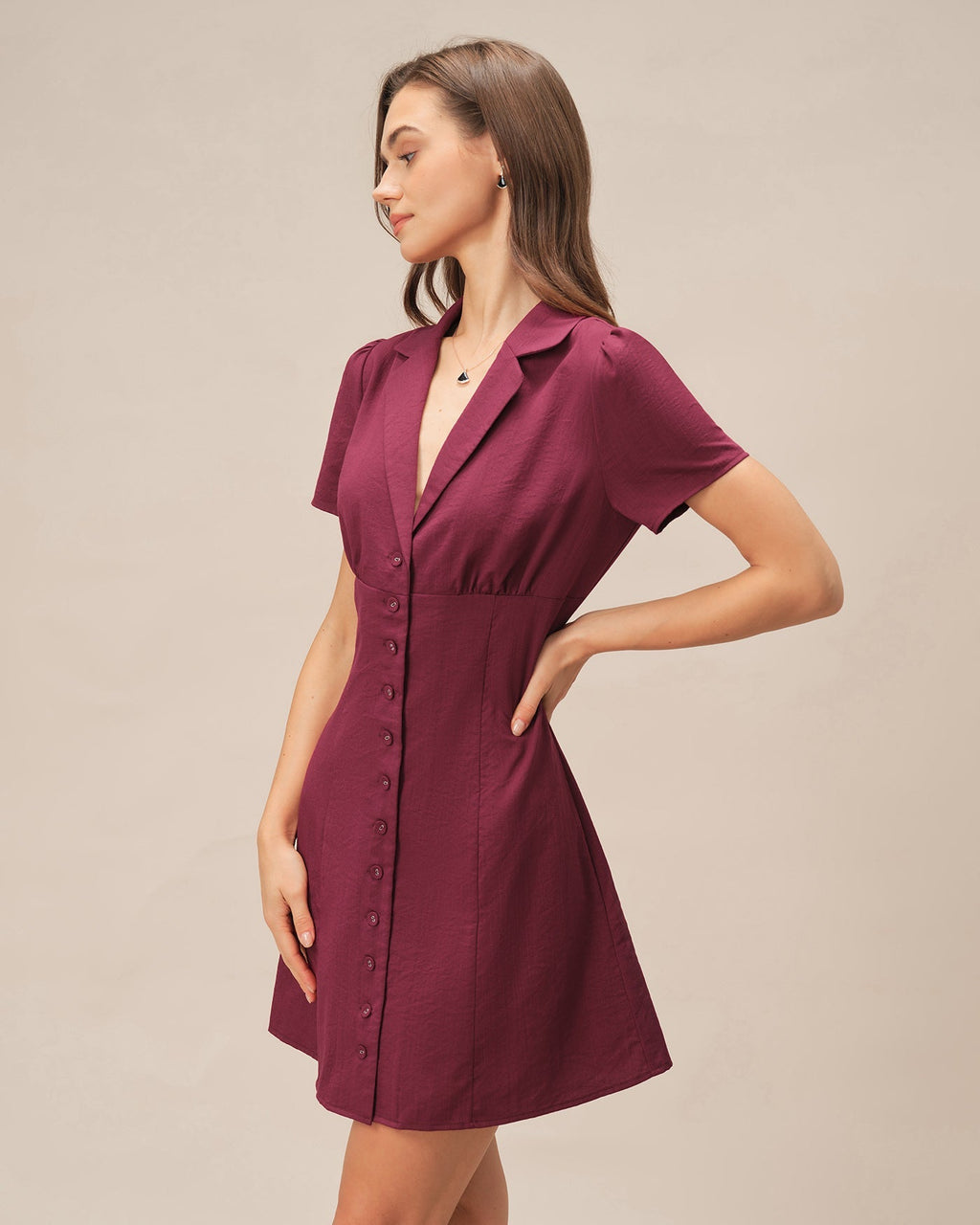 SUENTA Passion | Minikleid mit V-Ausschnitt für Damen – Figurschmeichelnde A-Linie mit Knöpfen