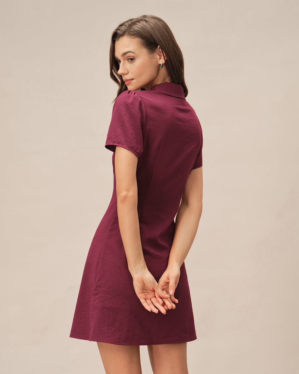 SUENTA Passion | Minikleid mit V-Ausschnitt für Damen – Figurschmeichelnde A-Linie mit Knöpfen