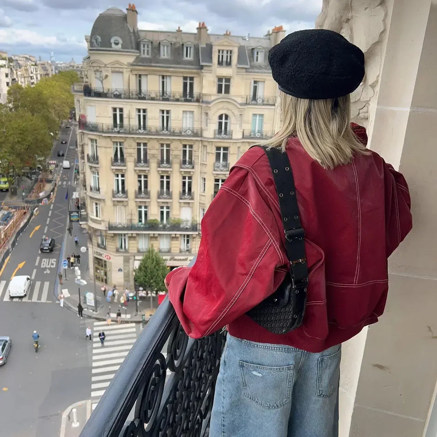 SUENTA Damen Rote Oversize Jacke Leder Strahlender Stil Mode Statement