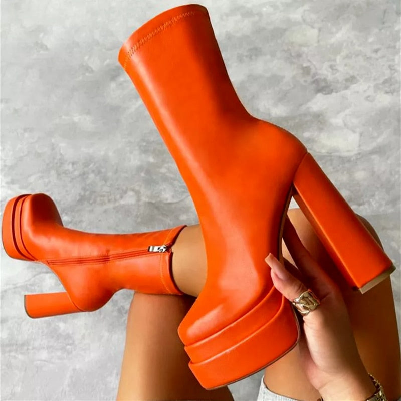 SUENTA Haven Damen Plateau-Stiefeletten - 5 cm Höhe aus Kunstleder orange